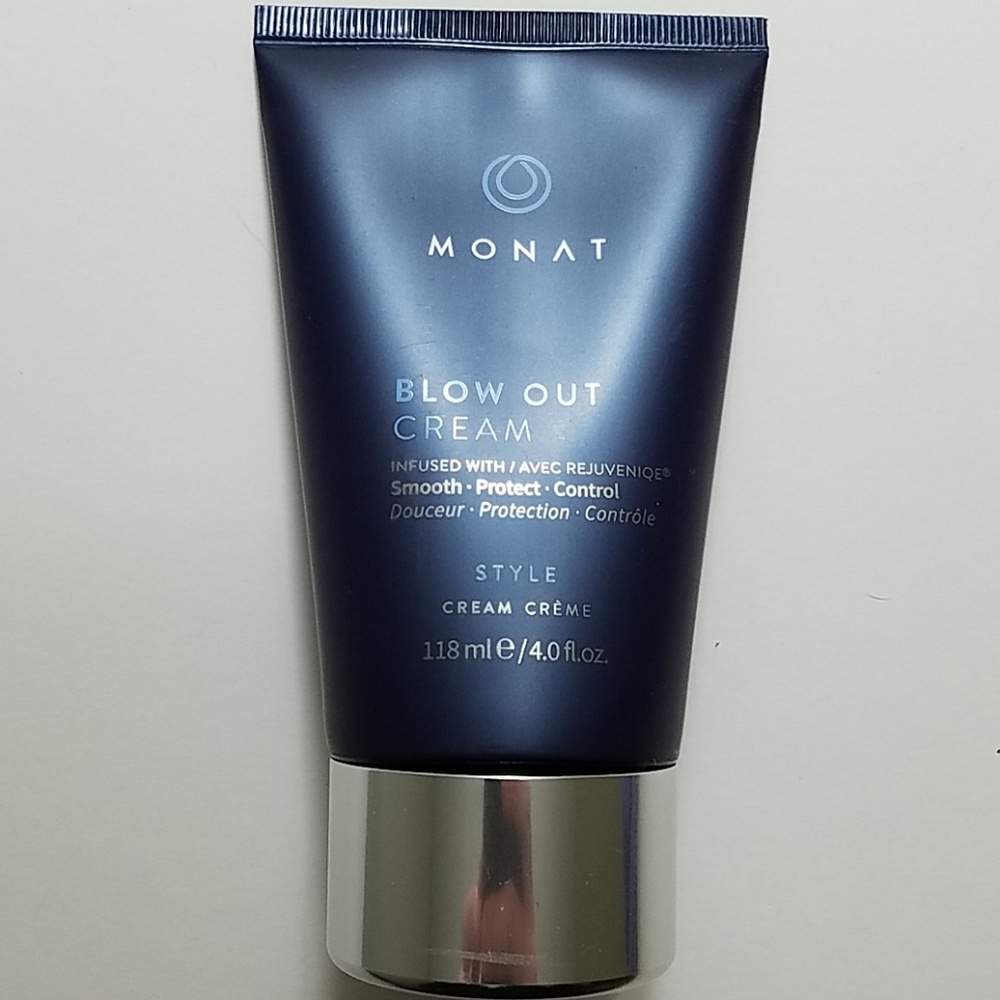 Monat Blow Out Cream